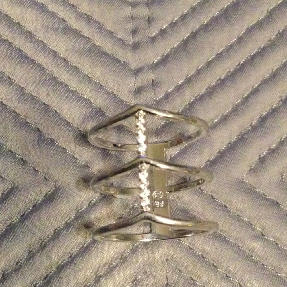 Sterling silver ring; 925 - Picture 2 of 4